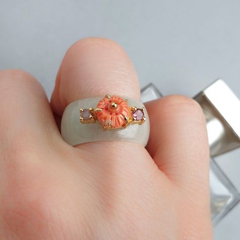 Traditional Korean Hanbok, Green Jade Ring, Korea Hanbok, Korean Hanbok, Korean Jewelry, Pink Tourmaline Ring, Coral Flowers, Coral Ring, Traditional Korean