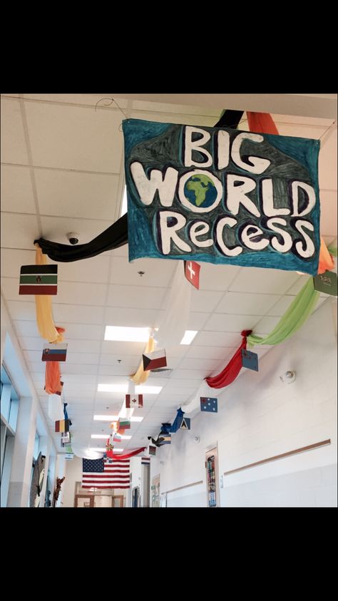 Boosterthon big world recess decorations! 50 world flags! Culture Decorations, Olympic Vbs, Vbs Olympics, Break Room Decor, Homeroom Mom, World Flags, Ice Show, School Displays, Fun Run