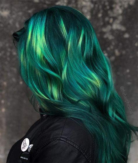 Hairstylist Inspiration, Bad Signs, Green Dreads, Exotic Hair Color, Forest Nymph, Vivid Hair Color, Creative Hair Color, Hair Icon, Dye My Hair