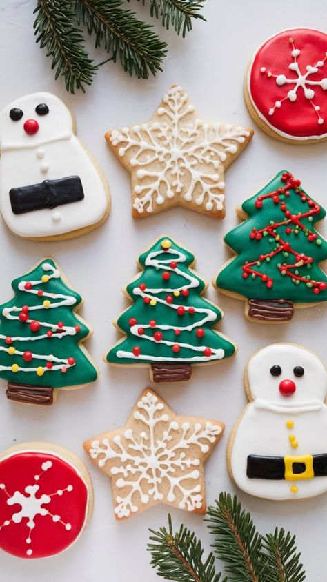 Make your holidays extra special with these creative cookie ideas! Perfect for family baking sessions or holiday parties. Check out our site for all the recipes! Classic Christmas Treats, Peppermint Bark Cookie, Best Gingerbread Cookies, Christmas Cookies Ideas, Decoration Pictures, Family Baking, Cookie Decoration, Red Velvet Cookies, Cranberry Cookies