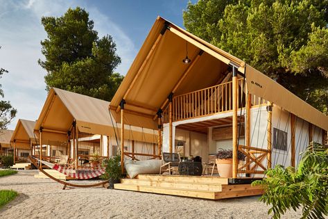 Adria Safari tents are one of a kind on the market. Based on the classic safari tent designs of the past, but brought up to date with intelligently designed, mo... Tent Living, Glamping Tent, Inner Tents, Glamping Resorts, Go Glamping, Villa House, Glamping Site, Safari Tent, Tent Design