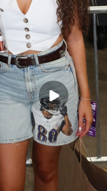 MEL on Instagram: "me 🤝 DIY custom outfits 
.
.
.
#nfl #gamedayoutfit #diyoutfit #nflgirlfriend #football #baltimoreravens" Surprise Ideas, Jumping The Broom, Custom Outfits, Football Diy, Boo Thang, Doctorate, Cleaning Ideas, Gameday Outfit, Diy Custom