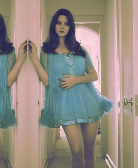 60s Babydoll, Lana Del Rey Outfits, Sophia Coppola, Sparkle Jump Rope Queen, Lana Del Rey Aesthetic, Rey Aesthetic, Lana Rey, Lizzy Grant, Lana Del Ray