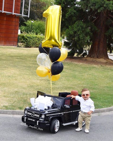 Boys First Birthday Cake, Baby Birthday Photoshoot, First Bday, Baby First Birthday Cake, Boy Photo Shoot, Baby Boy Outfits Swag, Baby Photoshoot Boy, Baby Boy First Birthday, Newborn Baby Photoshoot