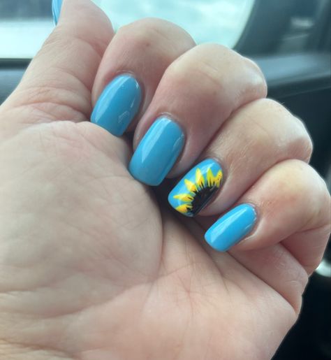 Sky blue acrylic nails with a sunflower design on accent nail. Sunflower Nails Blue, Blue And Sunflower Nails, Blue Nails With Sunflower Design, Blue Sunflower Nails, Summer Pedicures, Sky Blue Weddings, Summer Pedicure, Blue Sunflower, Sky Blue Background