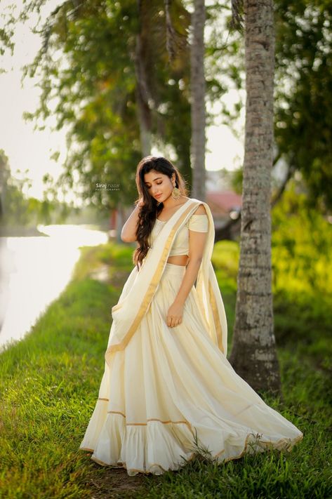 Portfolio Onam Dress Ideas, Onam Outfits Ideas, Kerala Dress, Onam Dress, Kerala Engagement Dress, Long Skirt Top Designs, Onam Outfits, Kerala Saree Blouse Designs, Long Skirt And Top