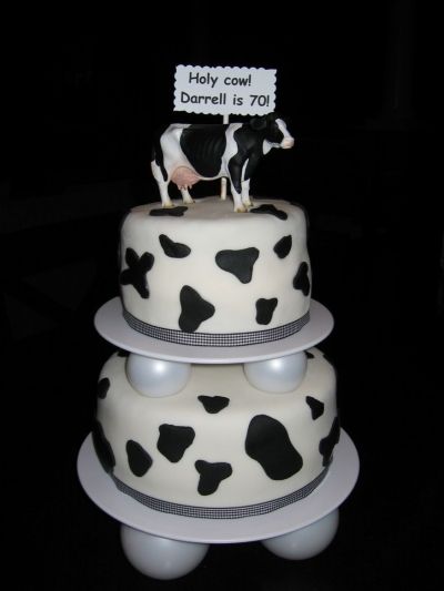 Cow birthday cake By YumFrosting on CakeCentral.com Birthday Cake Cow, Fondant Man, Cake Cow, 50th Birthday Cakes For Men, Cow Birthday Cake, Birthday Cake For Men, Cake For Men, Cow Cakes, Birthday Cake For Mom