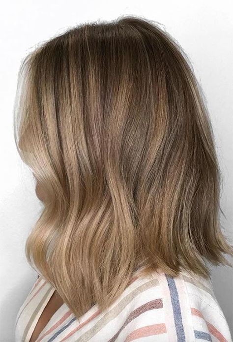 Wavy Bob Haircuts, Blonde Haircuts, Wavy Bob Hairstyles, Long Bob Haircuts, Lob Hairstyle, Lob Haircut, Dark Blonde Hair, Long Bob Hairstyles, Trending Haircuts