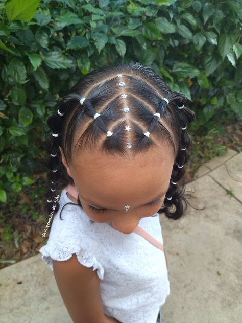 Kindergarten Graduation Hairstyles, Kindergarten Hairstyles, Graduation Hairstyles With Cap, Hairstyles Girl, Kid Hairstyles, Toddler Hairstyles, Toddler Hairstyles Girl, Girls Natural Hairstyles, Graduation Hairstyles