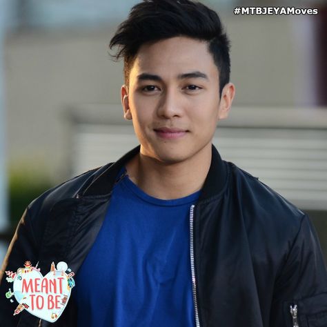 Jak Roberto, Men Haircut, Young Actors, Fake Pictures, Attractive Guys, Book Fandoms, Haircuts For Men, Hair Cuts, Actors