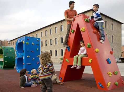 climbing wall letters Backyard Water Parks, Playgrounds Architecture, Cool Playgrounds, Urban Playground, Bubble House, Flat Files, Kindergarten Design, Art Studio Design, Urban Kids