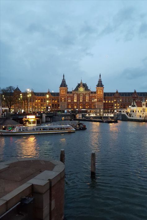 Central Station, Netherlands, Amsterdam, House Styles