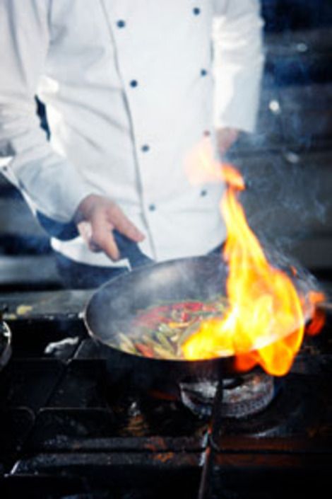 10 Cooking Tips from Restaurant Chefs | Shine Food - Yahoo! Shine Cooking Photos, Cooking Photography, Cooking Club, Cooking Guide, Best Chef, Top Chef, A Chef, Cooking Skills, Chef Life