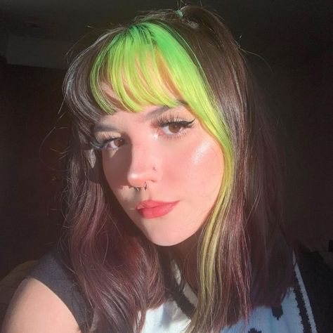 Color Block Hair, Green Hair Dye, Dyed Hair Blue, Dyed Blonde Hair, Dyed Hair Inspiration, Haircut Inspiration, Dark Brown Hair Color, Pretty Hair Color, Short Hair With Bangs