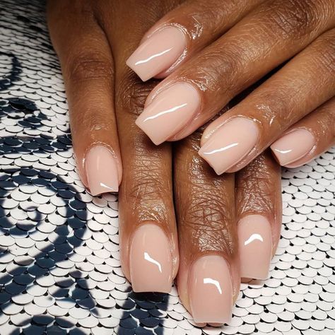 Ivory Cream Nails, Short Nails Dip Powder Fall, Short Cream Nails, Cream Nails Acrylic, Cream Color Nails, Cream Colored Nails, Powder Dip Nail Ideas, Cream Nails, Dip Powder Nails