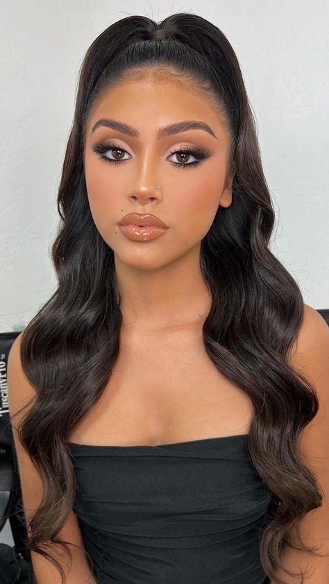 Soft Glam For Black Dress, Light Makeup For Black Dress, Spring Bride Makeup Brown Eyes, Quince Guest Makeup Looks, Champagne Makeup Look Wedding, Bridal Makeup Mexican, Sultry Bridal Makeup Brown Eyes, Brown Smoky Eyeshadow Black Women, Pagent Makeup Ideas