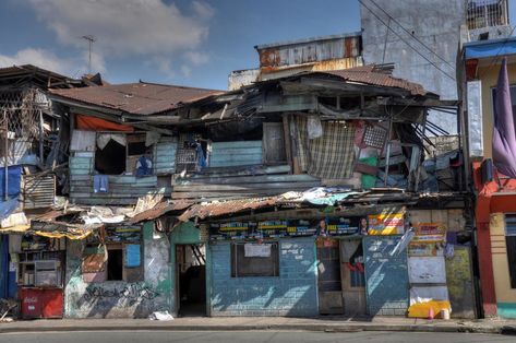 All sizes | Building in Manila | Flickr - Photo Sharing! Philippine Slums, Urban Philippines, Philippine Street, Philippines Street, Philippines Places, Exhibition Project, Filipino House, Filipino Architecture, Shanty Town