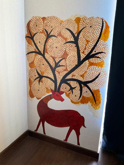 Gond art Wooden Fencing, Rajasthan Art, Hand Painted Murals, Warli Paintings, Mithila Art, Fashion Paintings, Indian Contemporary Art, Art On Wall, Gond Art