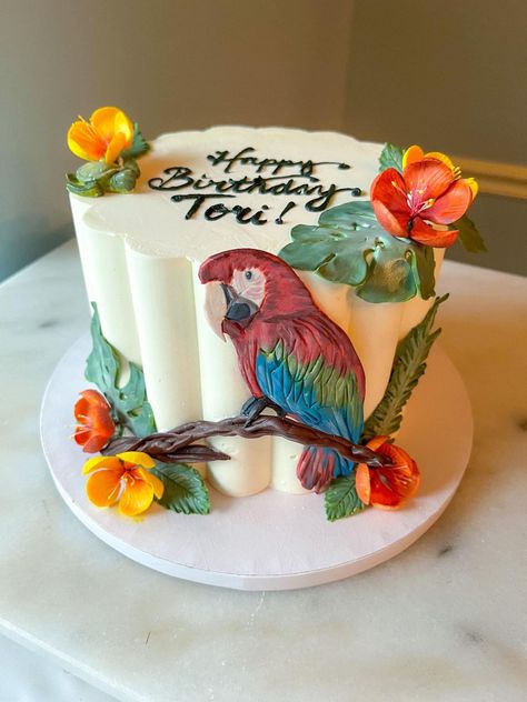 Parrot Birthday Cake, Parrot Cake, Pineapple Upside, Pineapple Upside Down, Beach Bedroom, Cake Art, Upside Down, Parrot, Pineapple