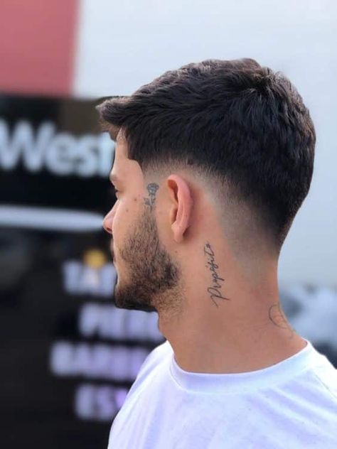 Men Haircut 2022, Low Fade Haircut Men's, Very Short Hair Men, Crew Cut Hair, Men Fade Haircut Short, Short Fade Haircut, Mens Hairstyles Fade, Stil Masculin, Low Fade Haircut