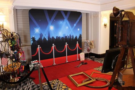 A Hollywood movie themed father / daughter dance photo booth red carpet Corporate Photo Booth, Red Carpet Photo Booth, Open Air Wedding, Hollywood Party Theme, Dance Themes, Dance Photo, Hollywood Red Carpet, Hollywood Theme, Fathers Day Photo