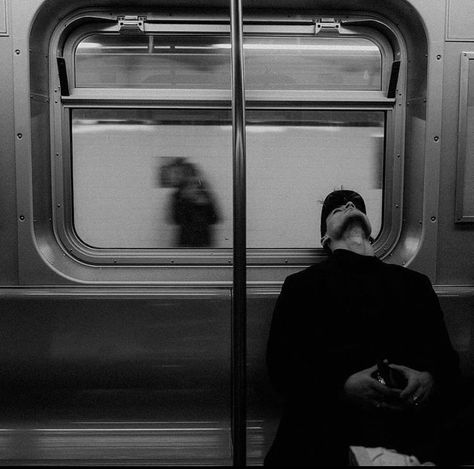 Jamel Shabazz, Cinematic Photography, Dark Photography, Urban Photography, Poses For Men, A Train, Photography Inspo, Cute Couple Pictures, Black Aesthetic