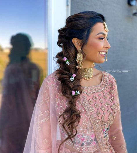 Henna & Hair Artist YYC on Instagram: “Would you rock this beautiful braid for your Sangeet look? 💕 🥻: @reenafabric 💍: @deepalifashions 💄: @mariam_akbar 💇🏻‍♀️: @styledby.amrit…” Sangeet Look, Side Plait, Henna Hair, Plaits Hairstyles, Hair Artist, Beautiful Braids, Artistic Hair, You Rock, Wedding Hairstyles