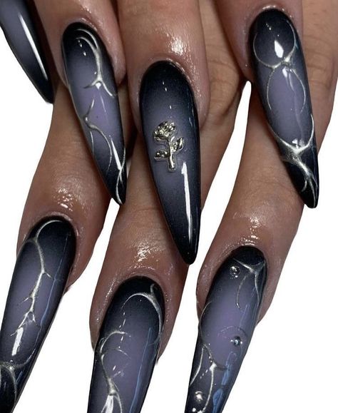 1975 Nails, Goth Stiletto Nails, Y3k Nails, Nail Inspo Stiletto, Nail Inspo Grunge, Grunge Nail Inspo, Cute Stiletto Nails, Goth Acrylic Nails, Nail Art Stiletto