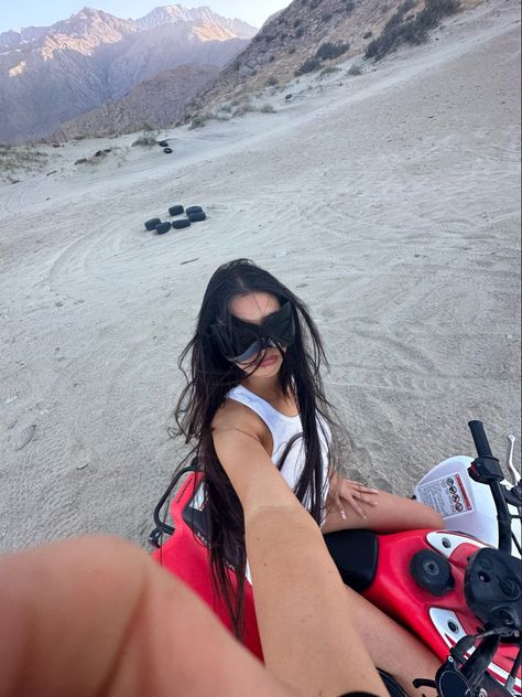 Atv Riding Outfit Arizona, Atv Riding Outfit Costa Rica, Beach Atv Outfit, Atv Beach Aesthetic, Atv Insta Pics, Miami Photo Dump, Arizona Picture Ideas Instagram, Atv Outfit Woman, Quad Pictures Photo Ideas