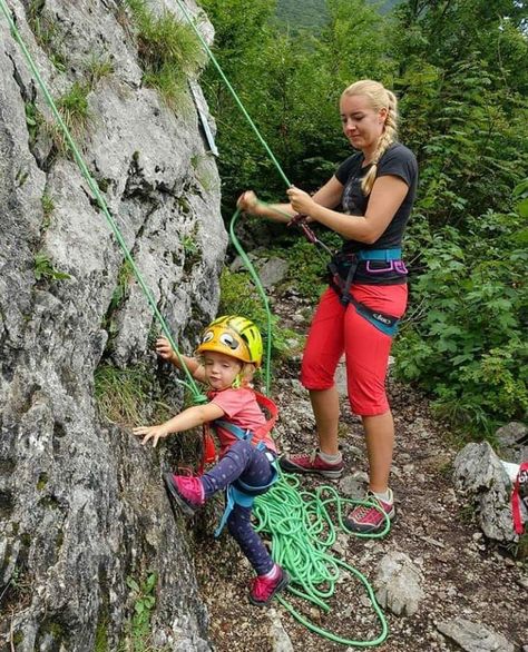 Outdoor Event Ideas, Rock Climbing Aesthetic, Granola Mom, Kids Rock Climbing, Climbing Photography, Green Soul, Activities For All Ages, Family Bike, Kids Climbing