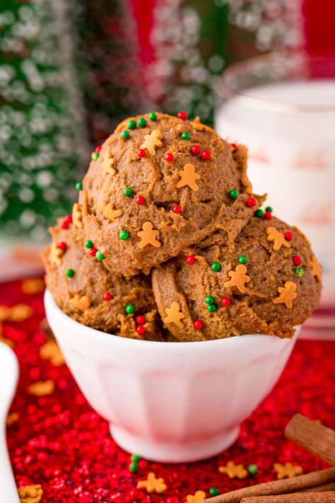 Edible Gingerbread Cookie Dough combines spices with molasses and other pantry staple ingredients for a sweet treat that's safe to eat! Ready to lick off the spatula in only 5 minutes! White Almond Cake, Christmas Cookie Dough, Cookie Dough For One, Edible Sugar Cookie Dough, Candy Cane Dessert, Nest Ideas, Eggless Cookie Dough, Gingerbread Cookie Dough, Cookie Dough Cake