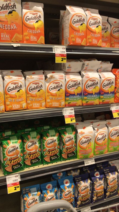 Goldfish Aesthetic Food, Goldfish Snack Aesthetic, Goldfish Crackers Aesthetic, Jenna Aesthetic, Aesthetic Goldfish, Junk Food Snacks Aesthetic, Goldfish Aesthetic, Supermarket Aesthetic, Goldfish Snack