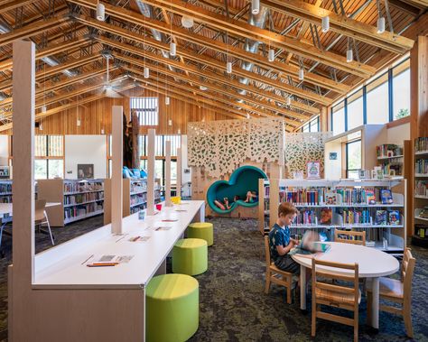 Public Library Design, Golden Meadow, Teen Library, Future Library, Library Organization, Counter Seating, Public Space Design, Youth Center, Roof Trusses