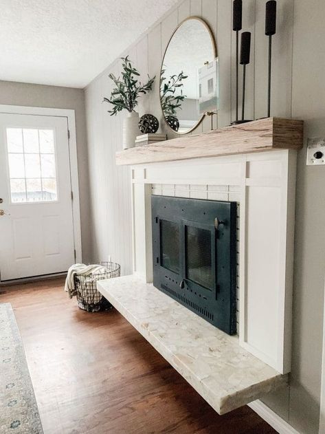 One-Day, $300 Fireplace Makeover | Chris Loves Julia | Bloglovin’ Round Gold Mirror Over Fireplace, How To Style A Fireplace Mantle, Styling Mantle, Mantle Decor Modern, Fireplaces Makeover Modern, Small Mantle Decor, Fireplace Styling, Design Camino, Brick Fireplace Makeover