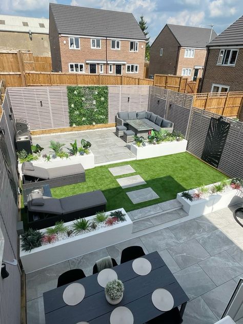 Modern Low Maintenance Garden, Small Garden Landscape, Backyard Layout, Courtyard Gardens Design, Small Patio Garden, Modern Backyard Landscaping, Back Garden Design, Casas The Sims 4, Small Backyard Gardens