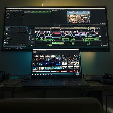 Video Editing Workspace, Video Editing Studio Setup, Film Editor Aesthetic, Film Editing Studio, Video Editing Room, Editor Setup, Video Editing Setup, Video Editor Aesthetic, Video Editing Aesthetic