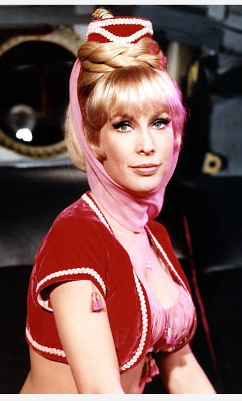 Happy birthday today to Barbara Eden. She turned 88 on 8/23/2019. I Dream Of Genie, Celebrity Yearbook Photos, Frankie Avalon, Time Tunnel, Barbara Eden, I Dream Of Jeannie, Dream Of Jeannie, Veronica Lake, Johnny Carson