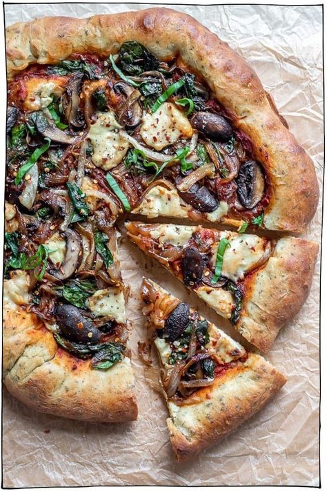 Jalapeno Popper Pizza, Vegan Pizza Recipes, Stuffed Crust Pizza, Pizza Vegetariana, Pizza Vegana, Vegan Pizza Recipe, Stuffed Crust, Plat Vegan, Pizza Roll