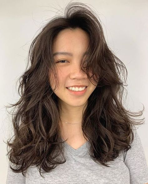 Korean Perm Medium Length, Korean Perm Medium Hair, Japanese Perm Medium, Asian Hair Perm Medium Lengths, Short Curly Asian Hair, Wavy Perm Medium, 2023 Asian Hair, Medium Permed Hair, Korean Perm Medium