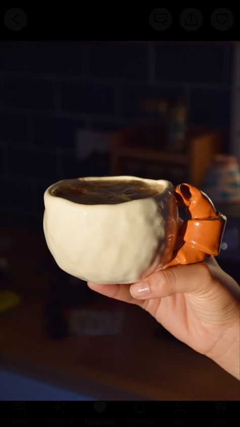 Unique Ceramic Ideas, Unique Crockery, Creative Mug, Unique Mugs, Cool Coffee, Clay Diy Projects, Unique Mug, Keramik Design, Clay Mugs