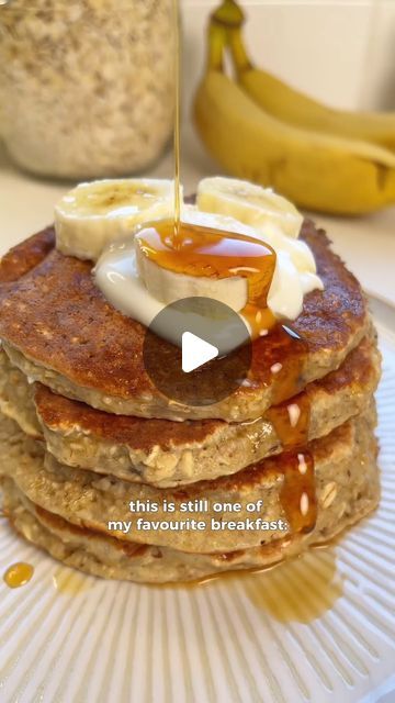 Delicious Healthy Food Recipes on Instagram: "🥞🍓🍫5 ingredients healthy Banana pancake 👇🏼 one of my absolute favourite everyday breakfast 🤗

Follow @healthy_floflo for more amazing recipes 🔥

Drop a comment and Dm with the word EAT to receive your free weight loss eBook 🔥

Check out the link in the description for tasty recipes for weight loss! 

Follow for more ways to cook healthy tasty weight loss food! 
@eatslimavenue 

Reasons to love the is recipe:
✅ 5 ingredients only
✅ 💯 wholesome ingredients
✅ fluffy and thick
✅ no added sugars, no flour
✅ so healthy, you don’t need a special occasion, you can make them every day ✨🤩🤗🥞

For 4 pancakes (as seen, ~10cm wide):
1 banana (best when it has lots of brown spots)
1 eggs
50ml unsweetened soya milk
60g oat flour (simply blend rolle Healthy Banana Pancakes Oats, Pancake Recipe No Eggs, Rice Flour Pancakes, Banana And Rice, Everyday Breakfast, Delicious Healthy Food, Recipe Inspirations, How To Make Oats, Soya Milk