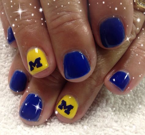 Michigan Michigan Nails Wolverines Go Blue, University Of Michigan Nail Designs, Michigan Nails Go Blue, U Of M Nails, Michigan Football Nails, Michigan Wolverines Nails, Michigan Nails Wolverines, University Of Michigan Nails, Clemson Nails