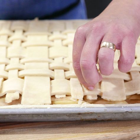 All-Butter Easy Pie Dough from Food Network Easy Pie Dough Recipe, Gesine Prado, Vermont Recipes, Easy Pie Dough, Baked In Vermont, Lattice Pie Crust, Butter Pie Crust, Lattice Pie, Brunch Bake