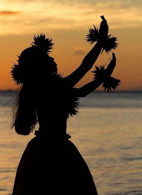 Maui Tattoo, Polynesian Dance, Hawaii Hula, Hawaiian Dancers, Lahaina Maui, Hawaii Art, Hula Dance, Hula Dancers, Hawaiian Art