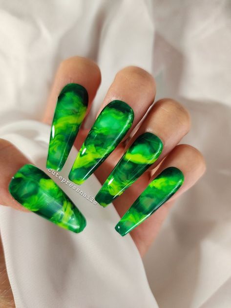 19 Electric Neon Green Nail Ideas for a Bold Statement Neon Green Nail Ideas, St Patricks Nail Designs, Watermarble Nails, Green French Tips, Green Nail Ideas, Saint Patrick Nail, Nails Girly, Neon Green Nails, St Patricks Day Nails