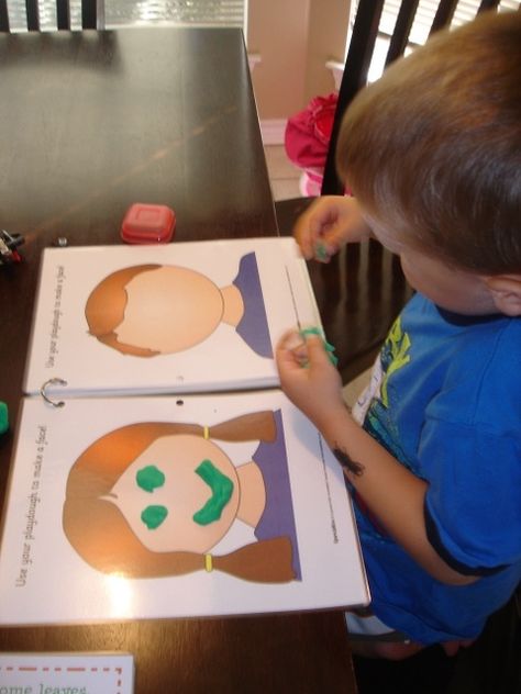 toddler busy bag idea: playdoh laminated mats to create/complete pictures on, practice counting, fine motor skills, etc. Playdough Mats, Busy Bags, Education Ideas, Fine Motor Activities, Motor Activities, Preschool Fun, Child Life, Play Doh, Craft Activities For Kids