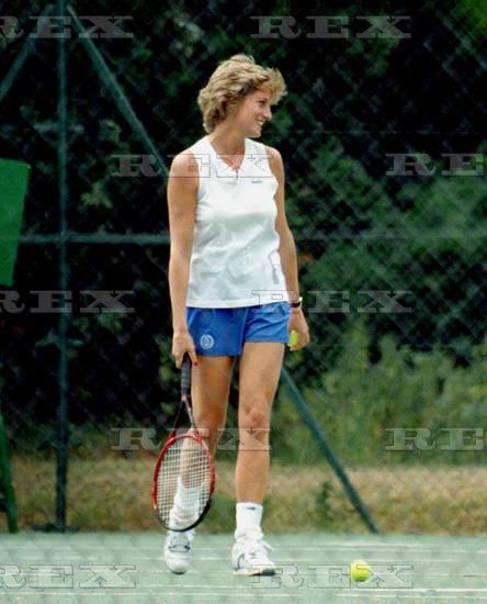 Princess Diana Hair, Diana Williams, Tennis Aesthetic, Princess Diana Fashion, Tennis Wear, Princess Diana Family, Princess Diana Pictures, Playing Tennis, Princes Diana