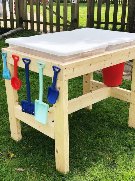 Diy Water Table For Kids, Water Table Ideas For Toddlers, Water Table Diy, Diy Sensory Table, Diy Water Table, Kids Water Table, Kid Friendly Backyard, Diy Sensory, Play Area Backyard