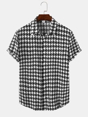 I found this amazing Mens Houndstooth Print Button Up Short Sleeve Casual Shirts with US$16.99,and 14 days return or refund guarantee protect to us. --Newchic Houndstooth Shirt, Button Fashion, Shirts Style, Streetwear Mode, Streetwear Tops, Casual Stripes, Plaid Shorts, Mens Spring, Short Shirts