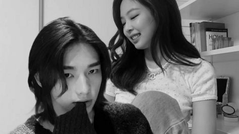 Hyunjin Jennie Couple Edit, Jennie And Hyunjin Ship, Hyunjin Jennie, Kira Yukimura, Jennie Coachella, Bias Kpop, Kpop Couples, Cute Photography, Kpop Idol